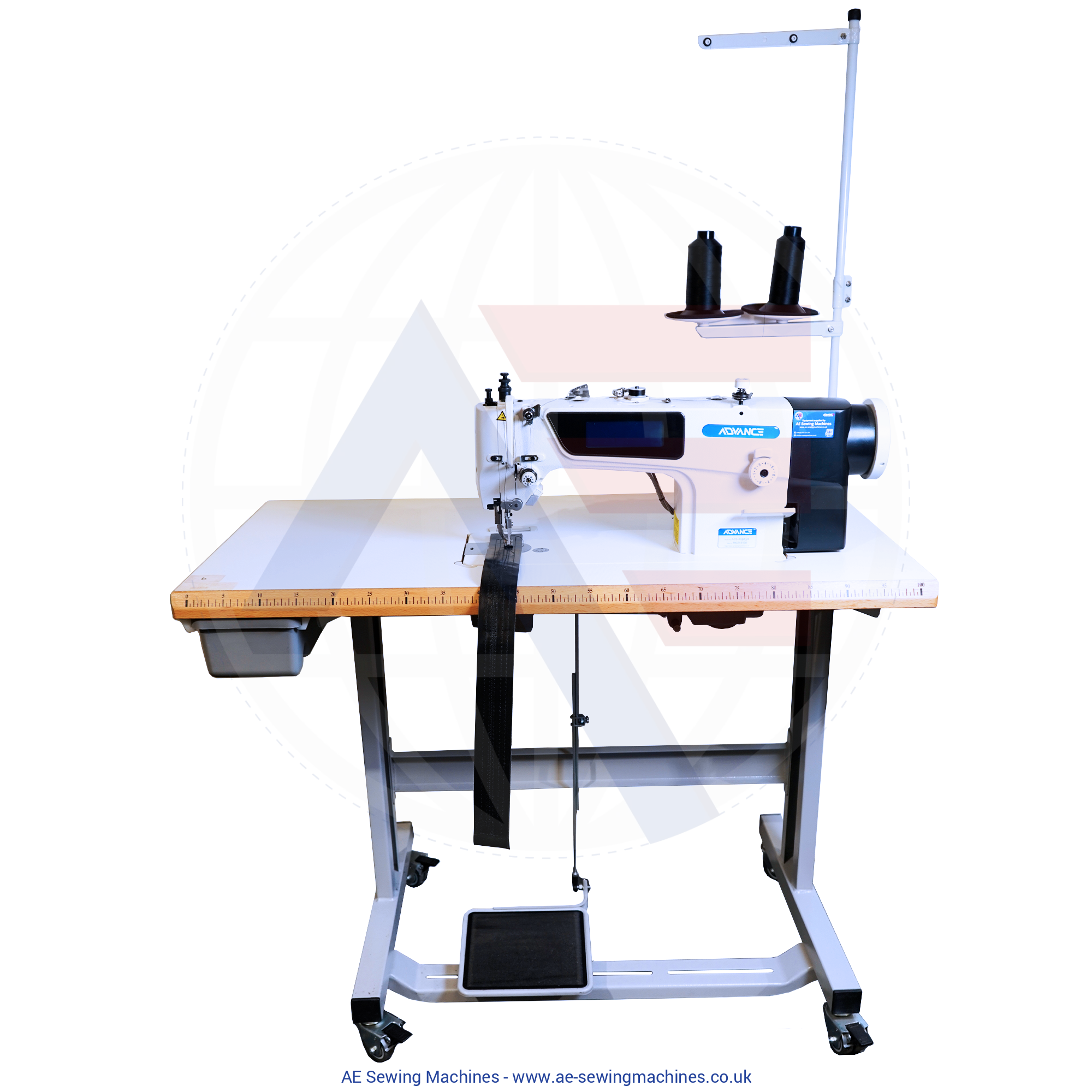 Advance Aes-3030-D4 1-Needle Walking-Foot Machine With Automatic Functions